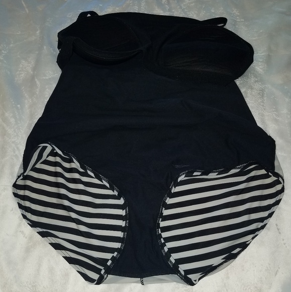 Black/White Swimsuit - Picture 3 of 5